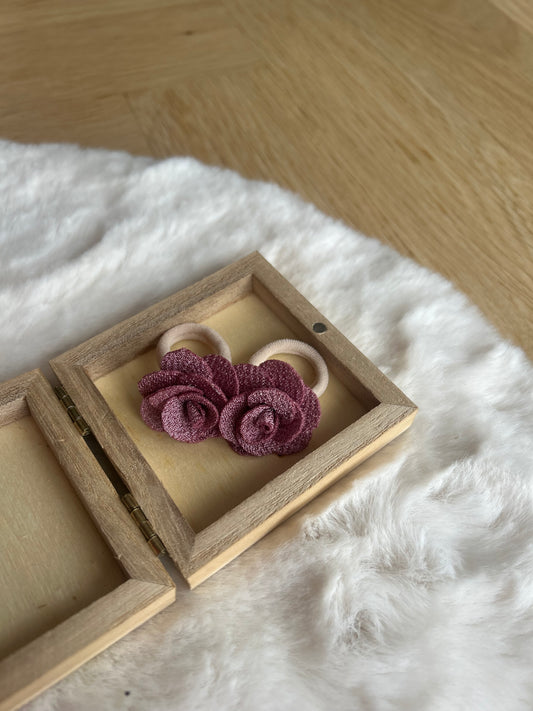 🌹 Fluwelen roosjes – haarelastiekjes