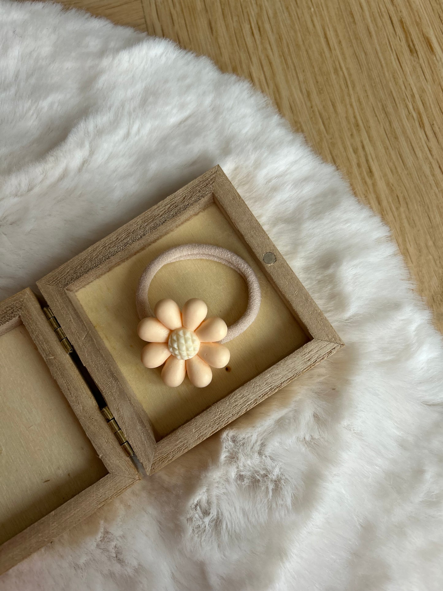 🌸 Grote Bloem – elastiekje of alligatorclip